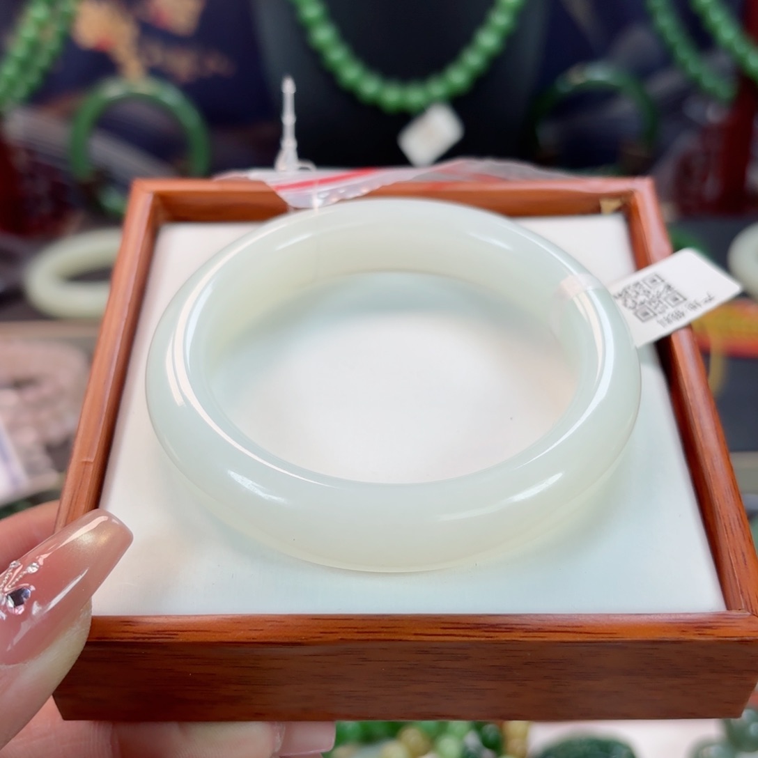 和田玉手镯58未镶嵌新*