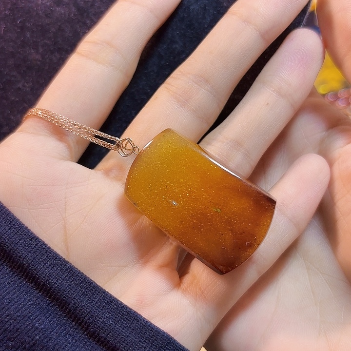 18K金镶嵌蓝珀珠宝奇石墨西哥红蓝金沙吊坠