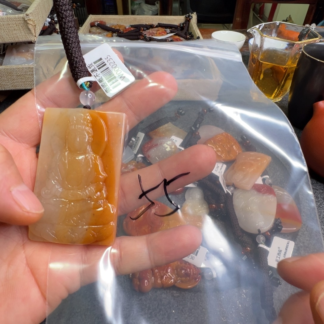 石英质玉（黄龙玉）未镶嵌配饰55