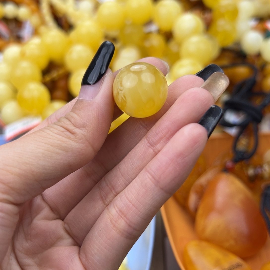 琥珀珠宝奇石未镶嵌