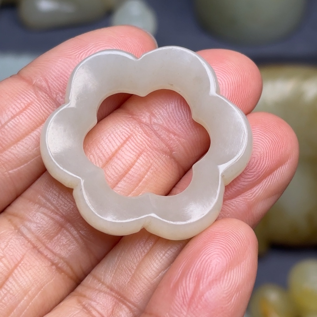 和田玉（糖玉）挂件未镶嵌