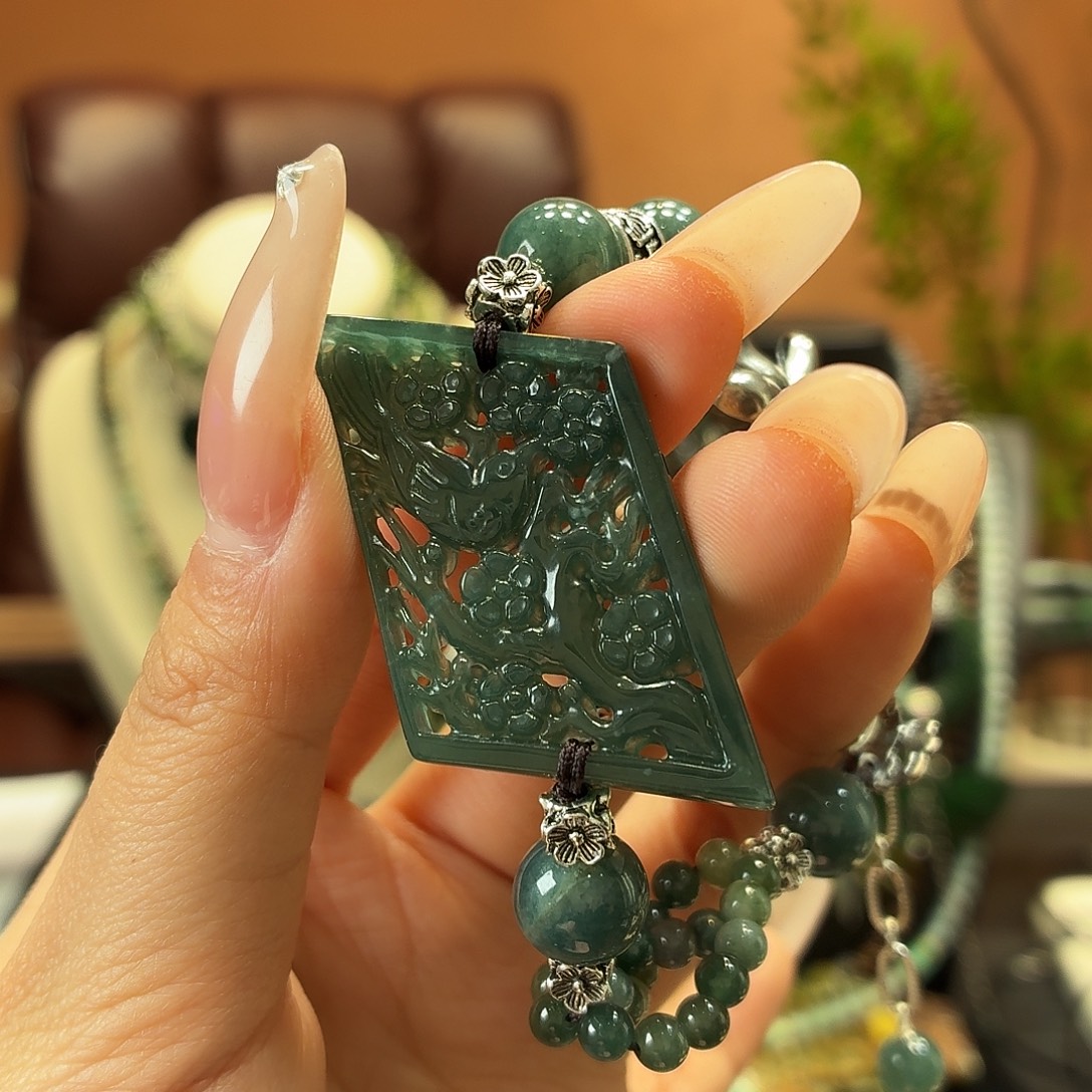 翡翠未镶嵌耳饰手串