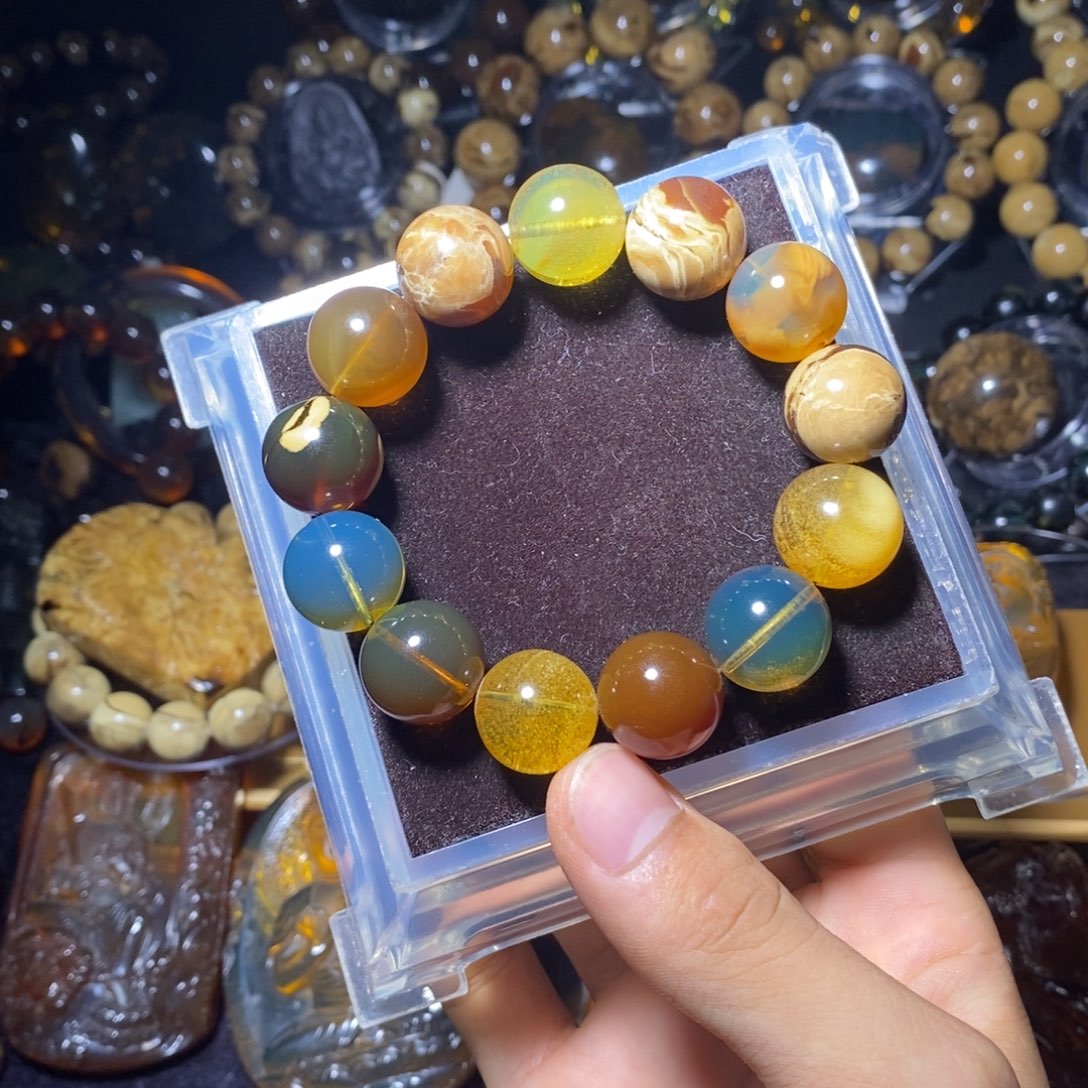 琥珀未镶嵌珠宝奇石