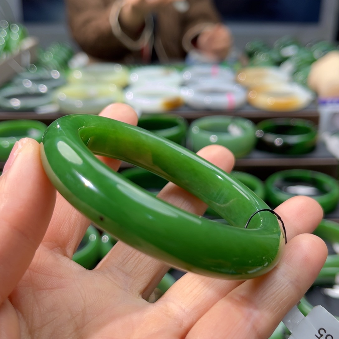 和田玉（碧玉）手镯未镶嵌