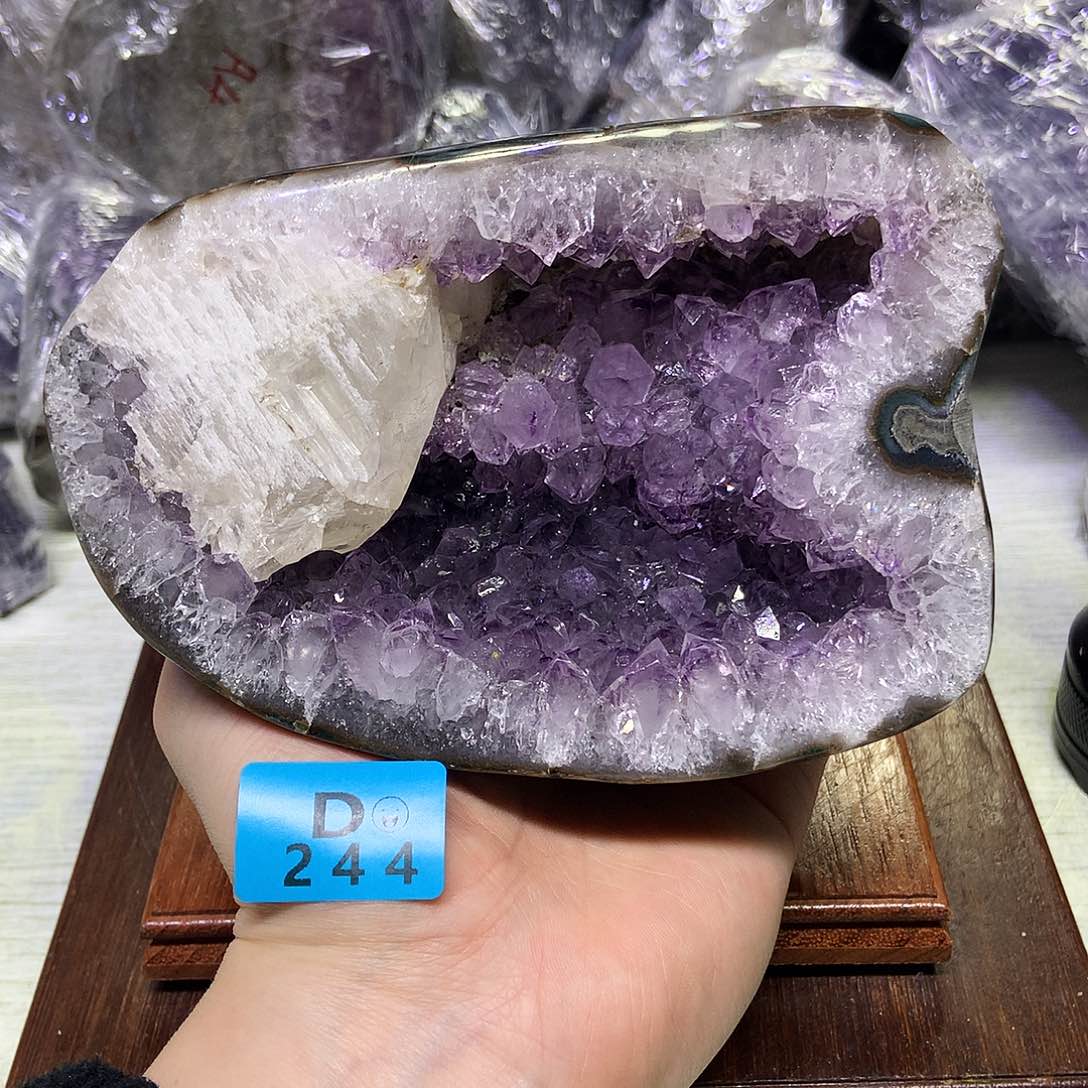 紫晶大型摆件（非配饰）未镶嵌