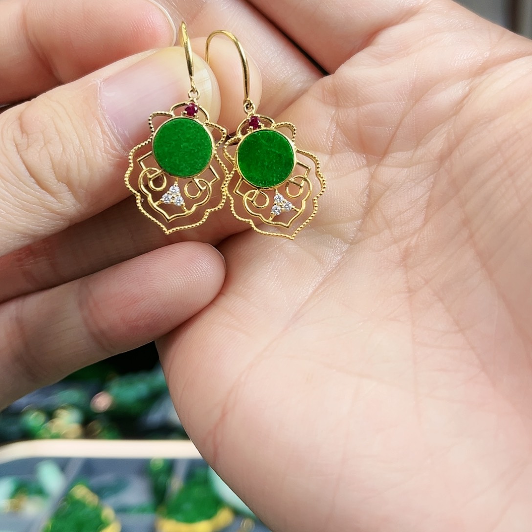 翡翠耳饰18K金镶嵌耳饰