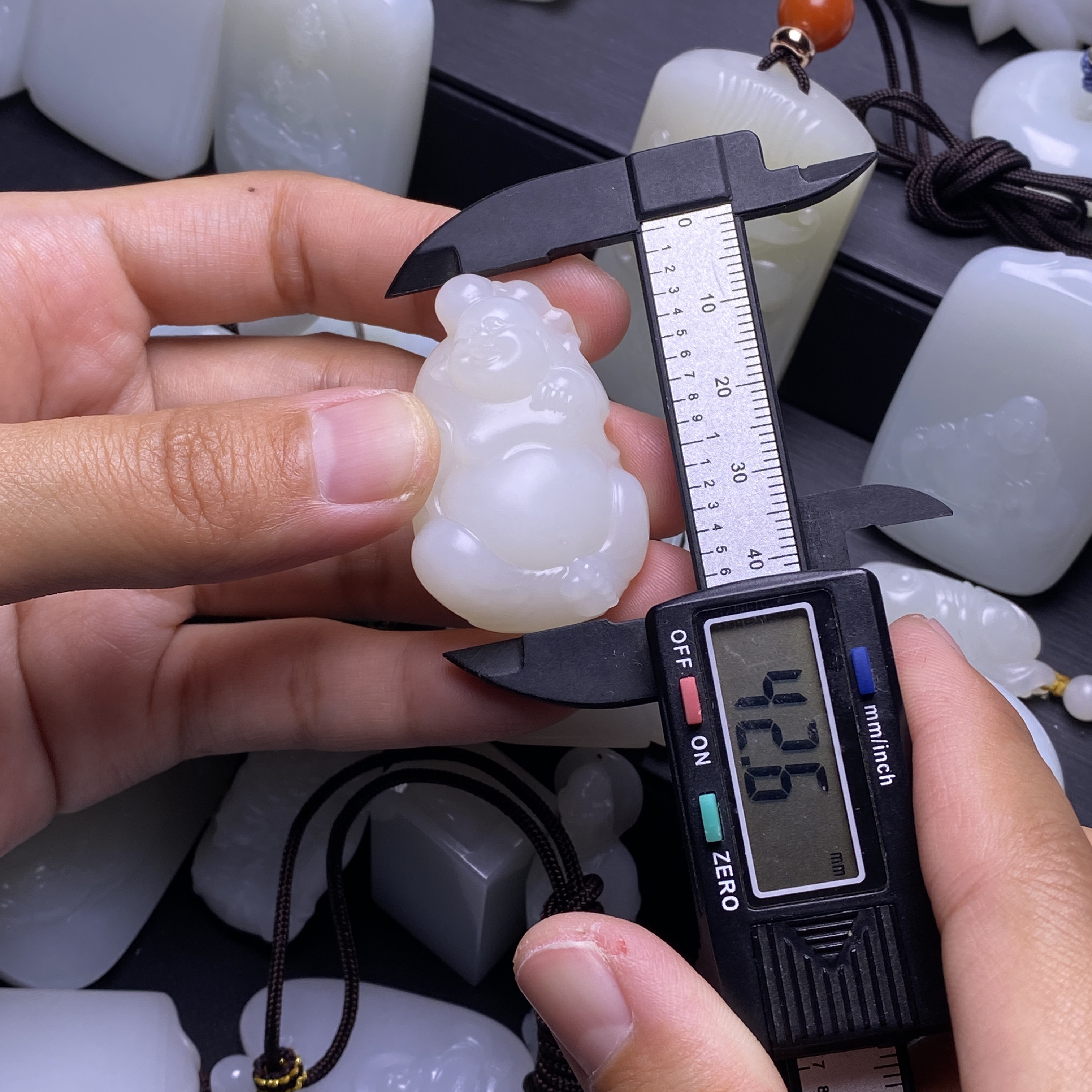 和田玉弥勒佛25克笑口常开立体雕刻挂件