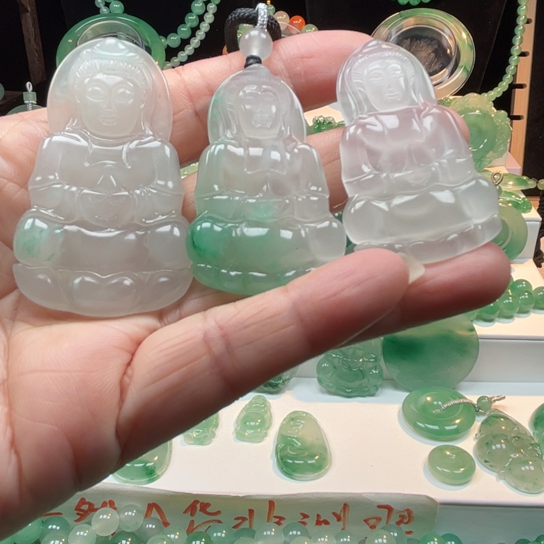 石英质玉吊坠(不含链)合金