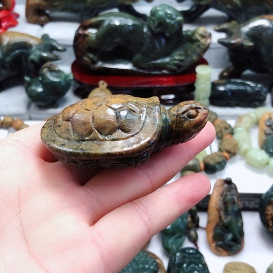 岫岩河磨玉（透闪石质玉）把件未镶嵌