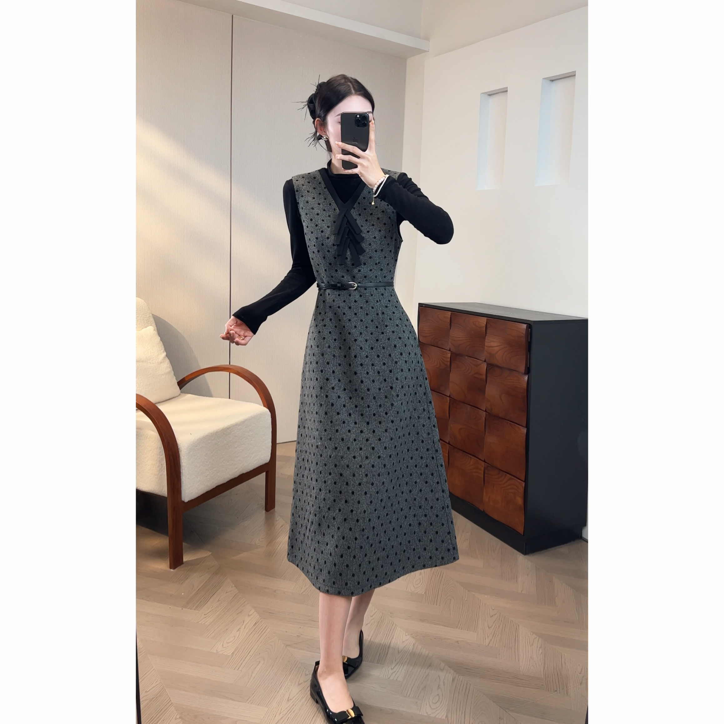 2025年冬新款高级灰波点背心裙简约设计百搭背心连衣裙C089