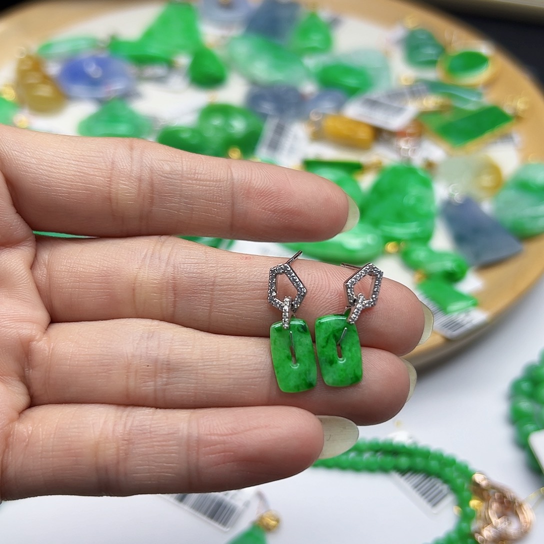 翡翠耳饰银S925镶嵌天然缅料A货一件