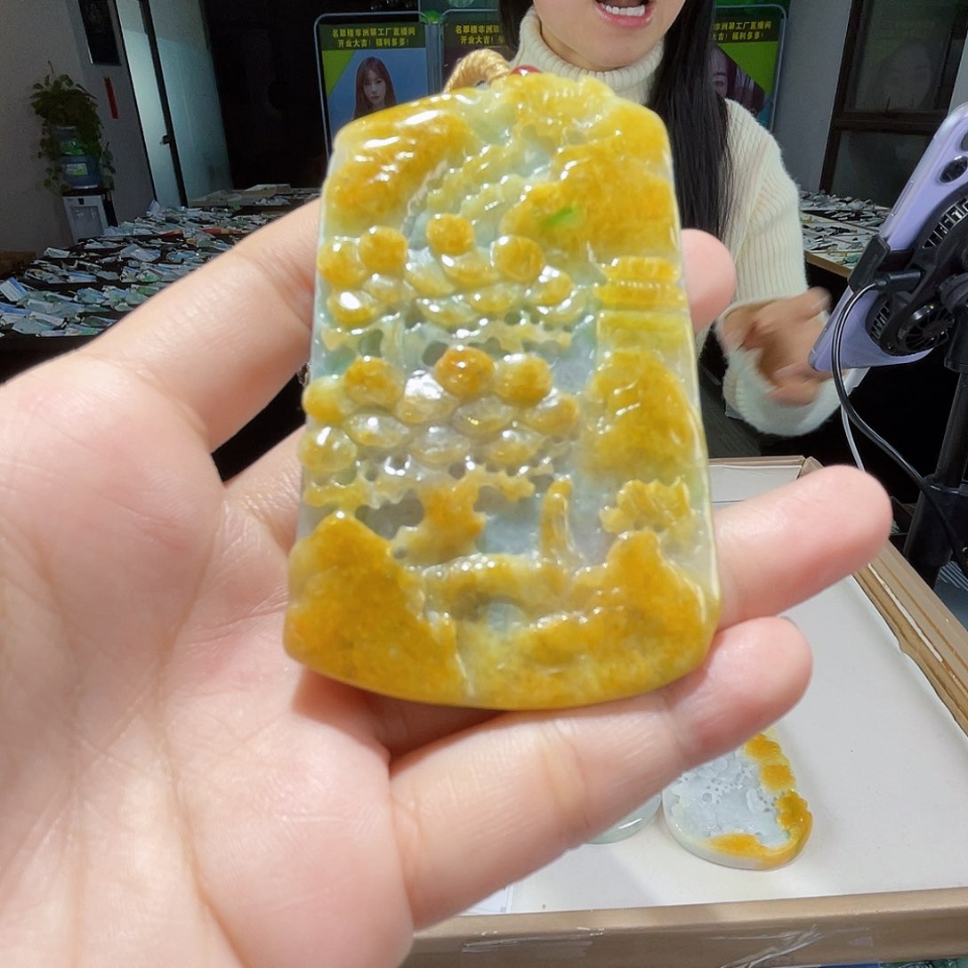 颈饰未镶嵌翡翠一