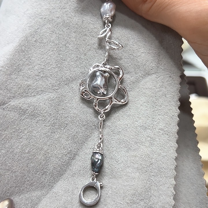 颈饰银S925镶嵌海水珍珠小****富