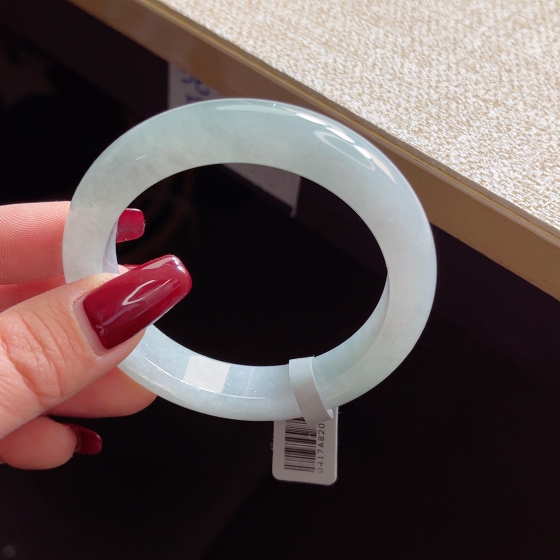 翡翠手镯未镶嵌手镯