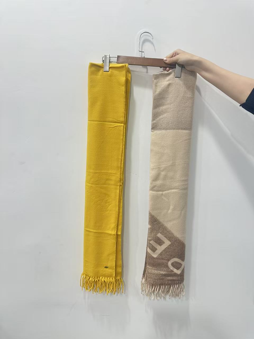 围巾秋冬保暖女款百搭厚围脖披肩