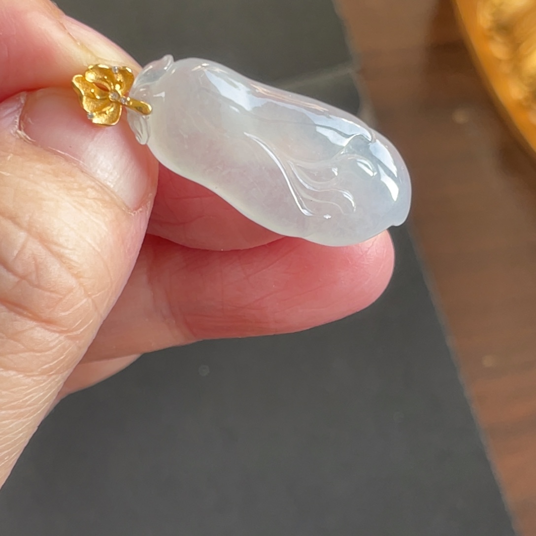 翡翠18K金镶嵌颈饰花