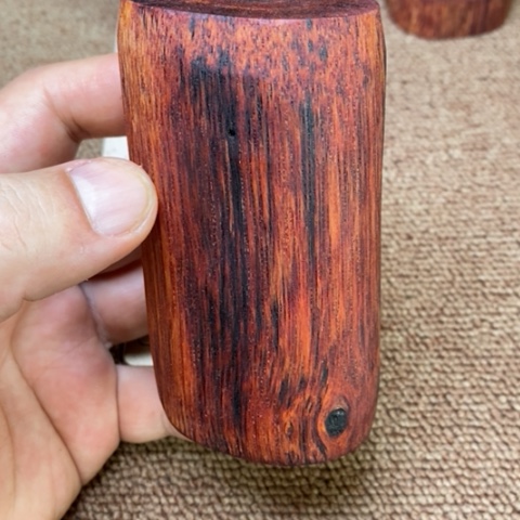 藤类228克降真香红绿油超一档手把件