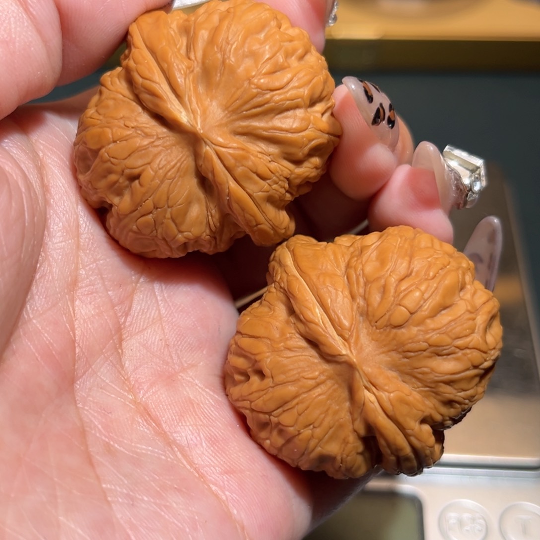 文玩核桃吊坠元宝40