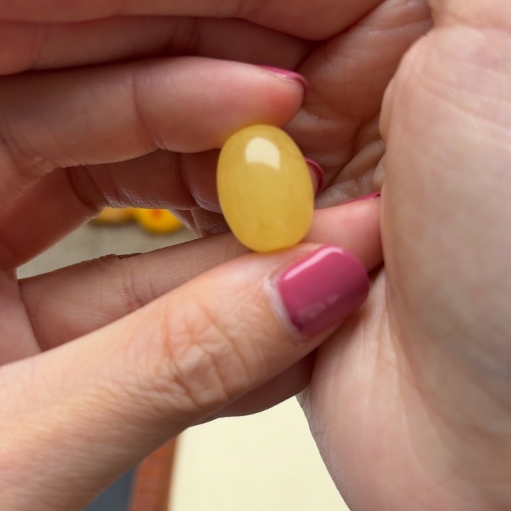 琥珀裸石未镶嵌琥珀裸石未镶嵌102