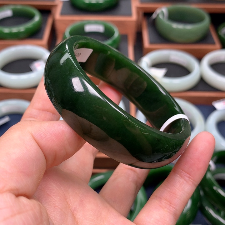 和田玉（碧玉）手镯未镶嵌58