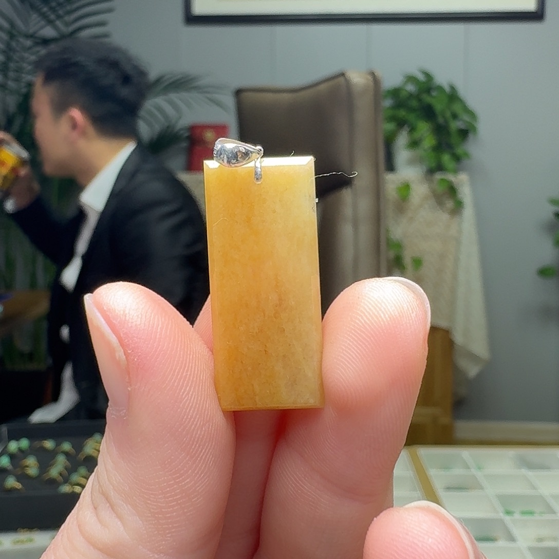 翡翠18K金镶嵌吊坠(不含链)天然