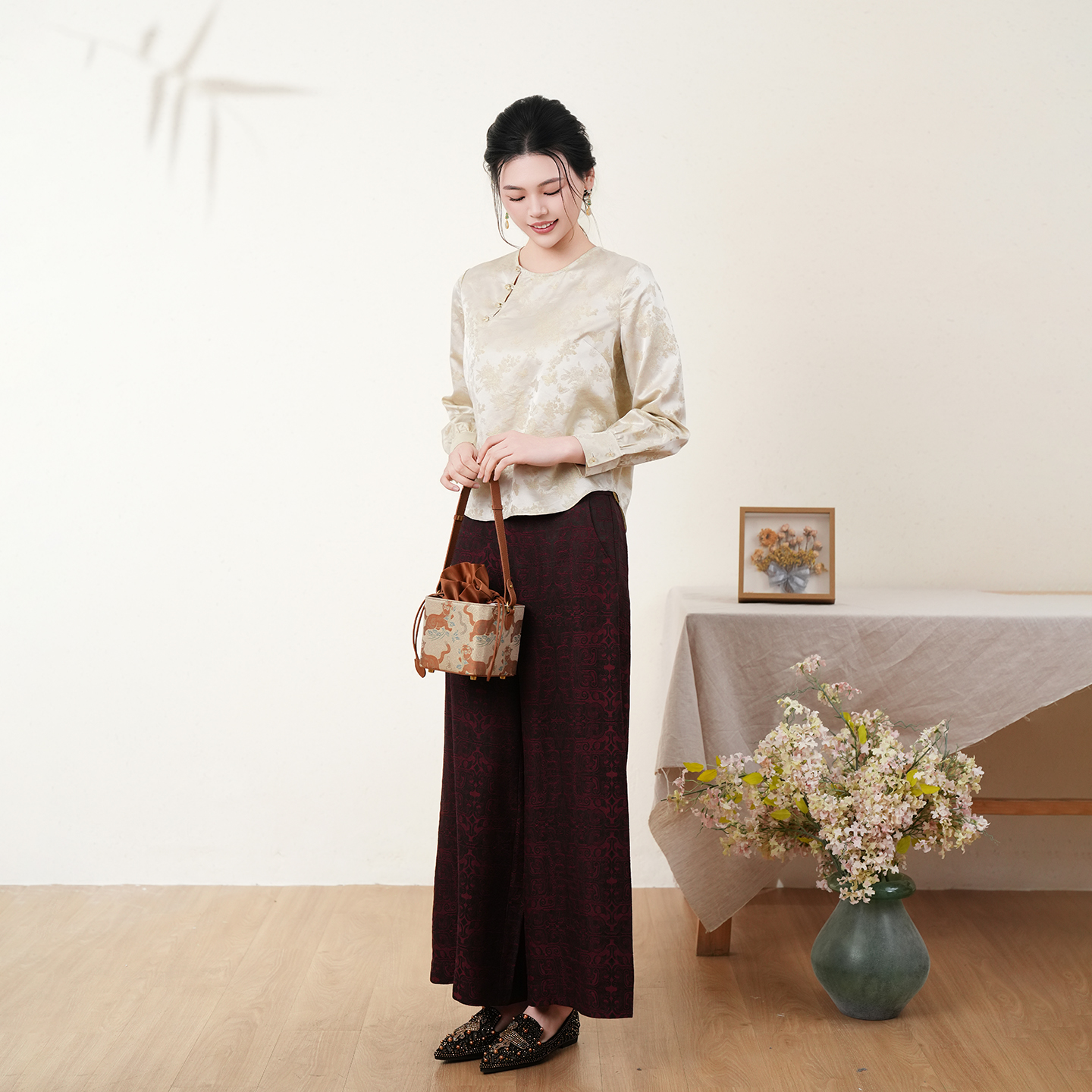 布符新中式「米杏织金提花偏襟上衣」2026年春季长袖女装NCCX19