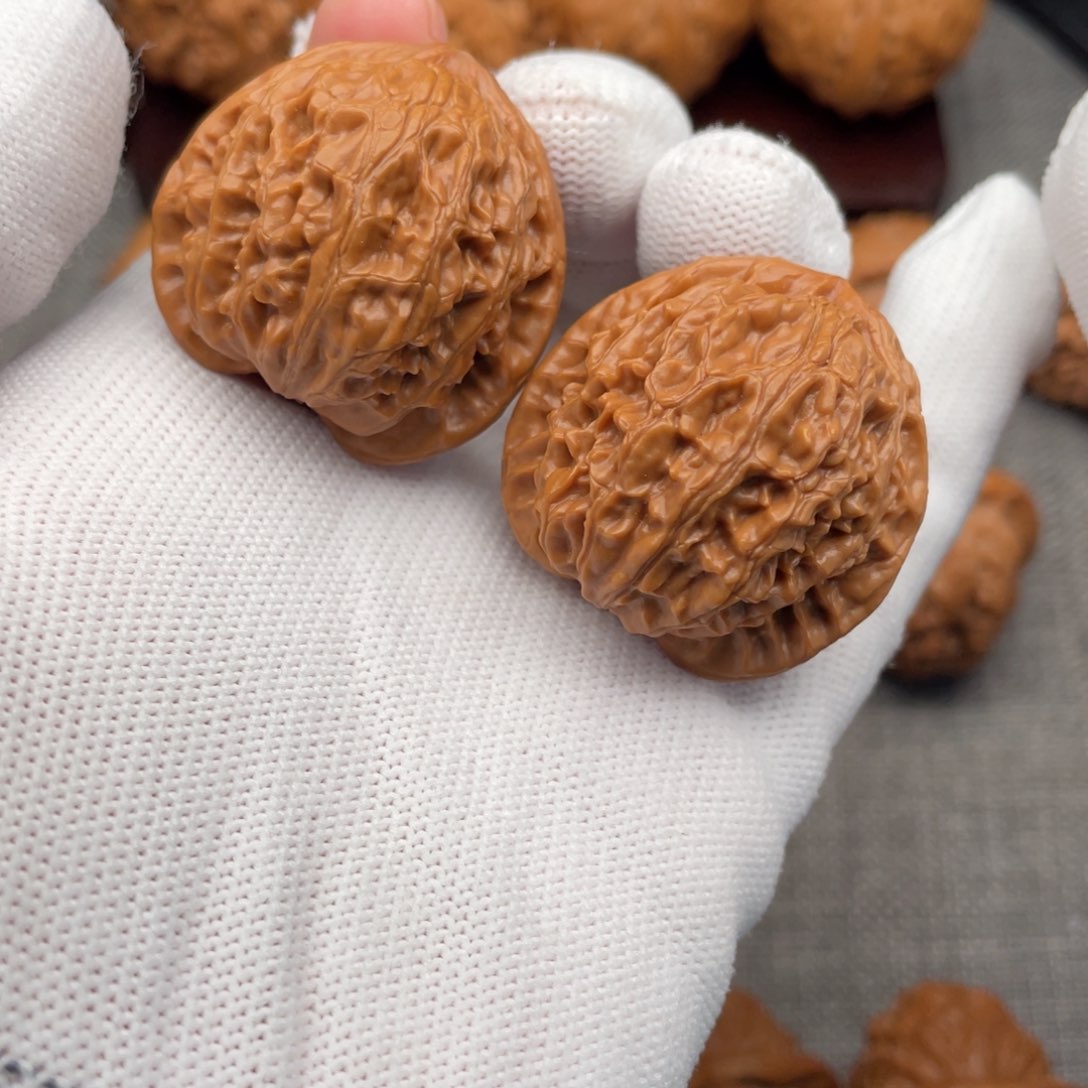 文玩核桃把件34桃心宫灯