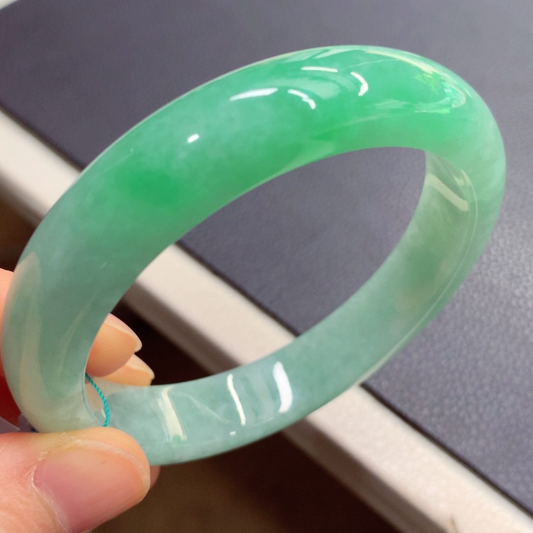 未镶嵌手镯翡翠翡翠