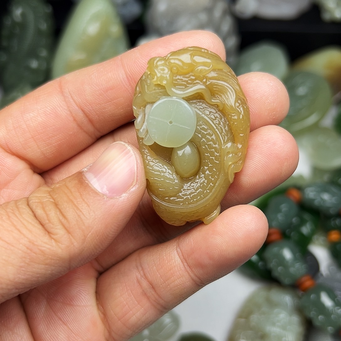 和田玉吊坠未镶嵌