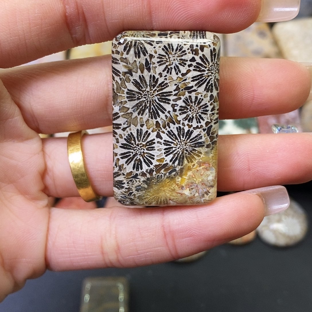 硅化玉颈饰合金柠**•