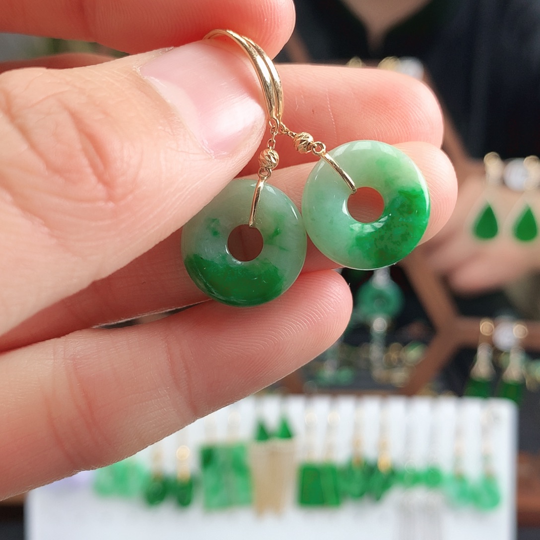 翡翠耳饰18K金镶嵌耳饰