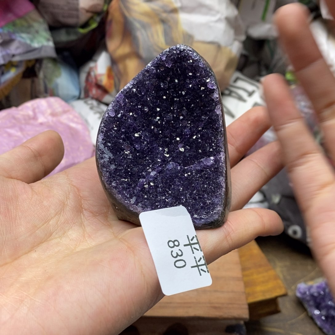 紫晶乌拉圭未镶嵌