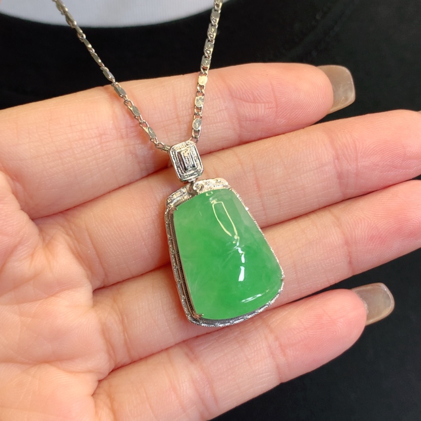 【闪购商品】翡翠18K金镶嵌吊坠(赠链)竹节