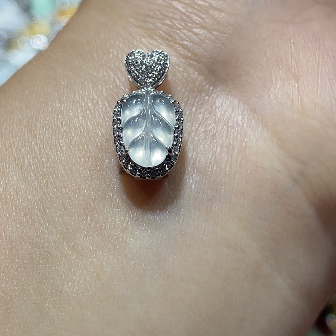 翡翠颈饰18K金镶嵌J****N