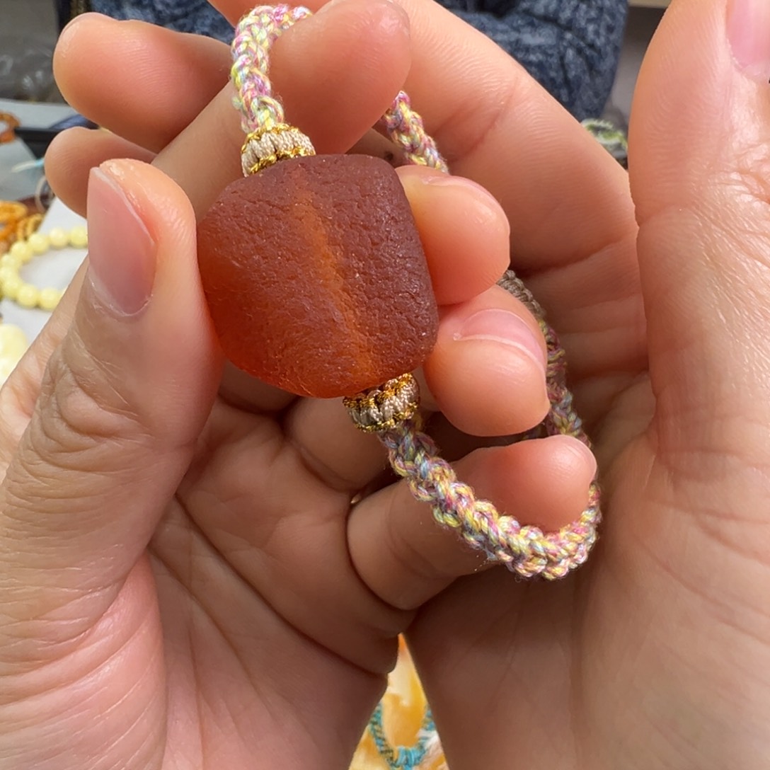 蜜蜡裸石未镶嵌琥珀