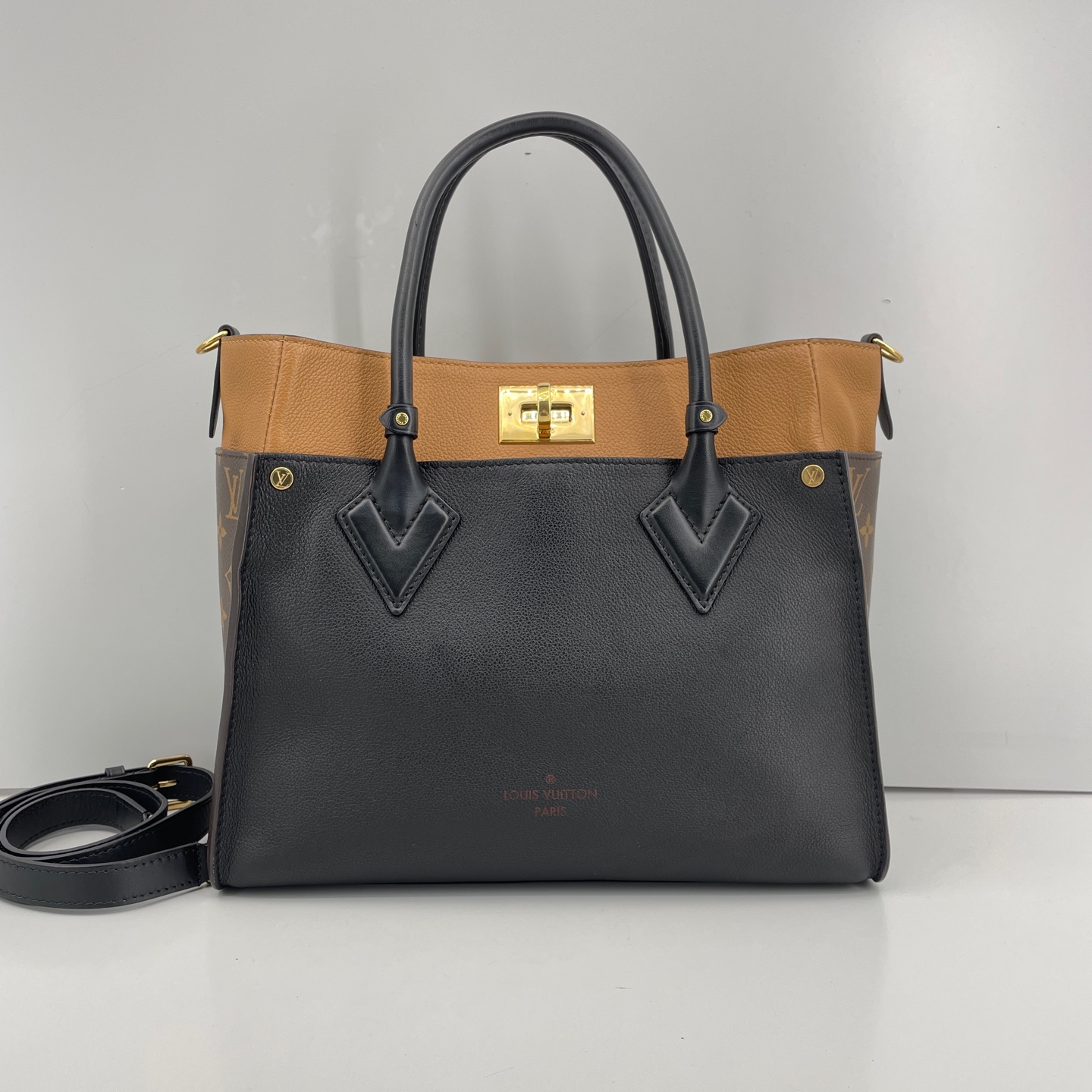 95新 LouisVuitton/路易威登 优选/OnMySide拼色老花手提包/31×25