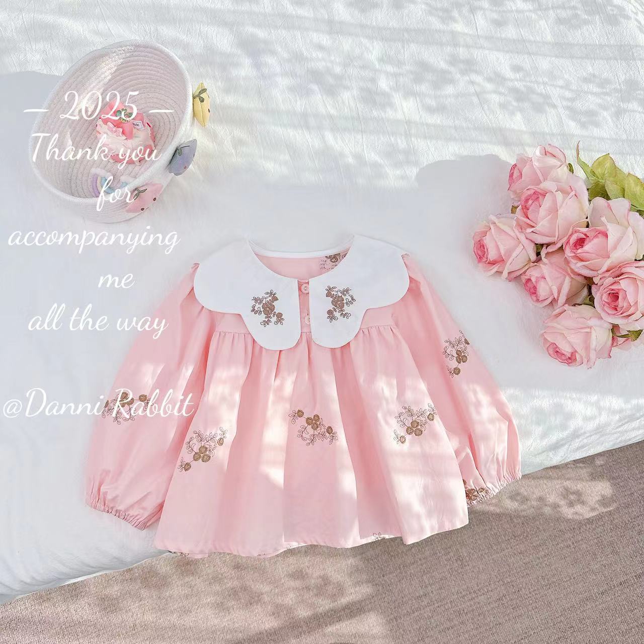 【Dannirabbit】春日氛围感精致绣花娃娃领衬衣* D-W344