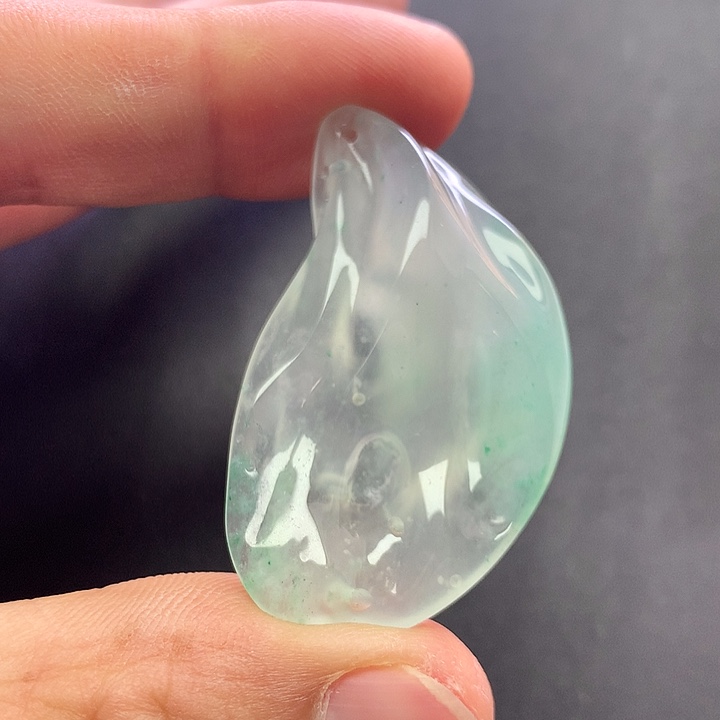 石英质玉未镶嵌颈饰