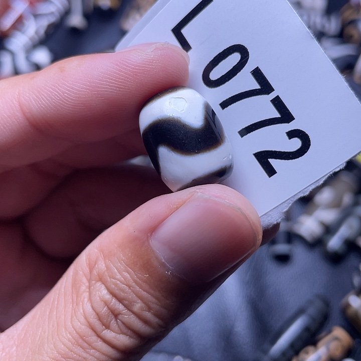 玛瑙/玉髓颈饰未镶嵌瑕疵