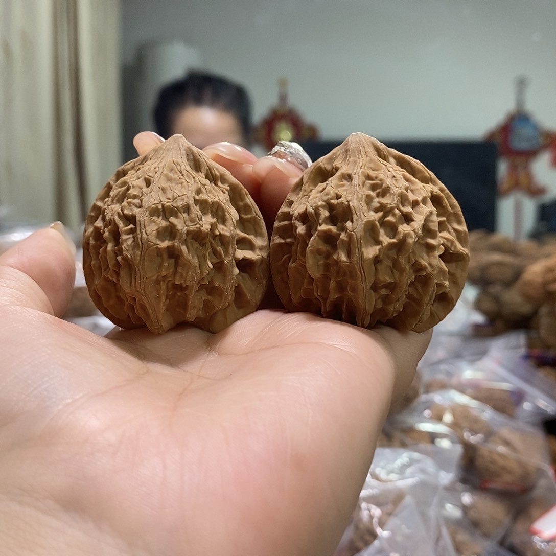 把件文玩核桃42朱雀有白尖