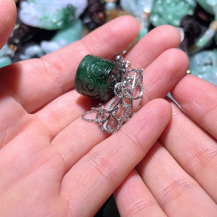 【闪购商品】翡翠颈饰未镶嵌天然翡翠