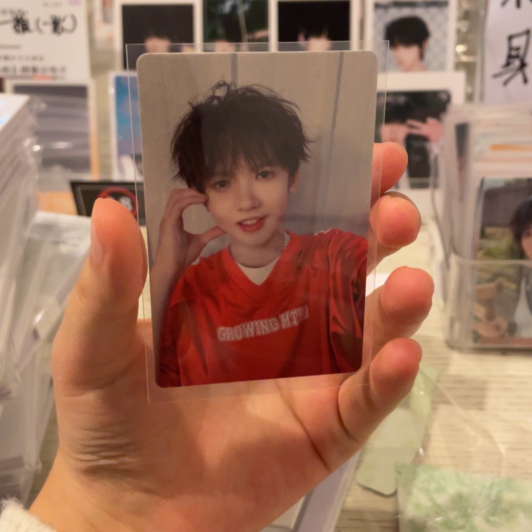 张奕然肆意卡包小卡19号