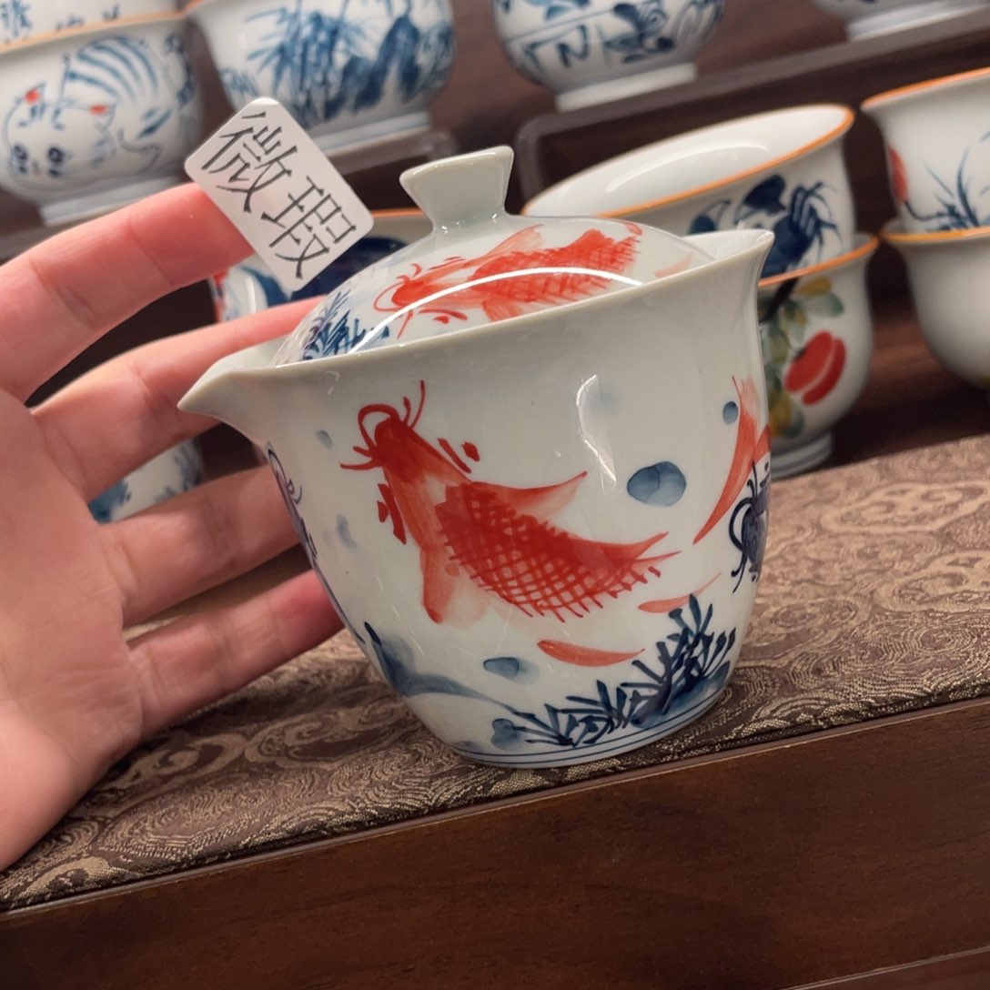 釉下手绘茶具微瑕