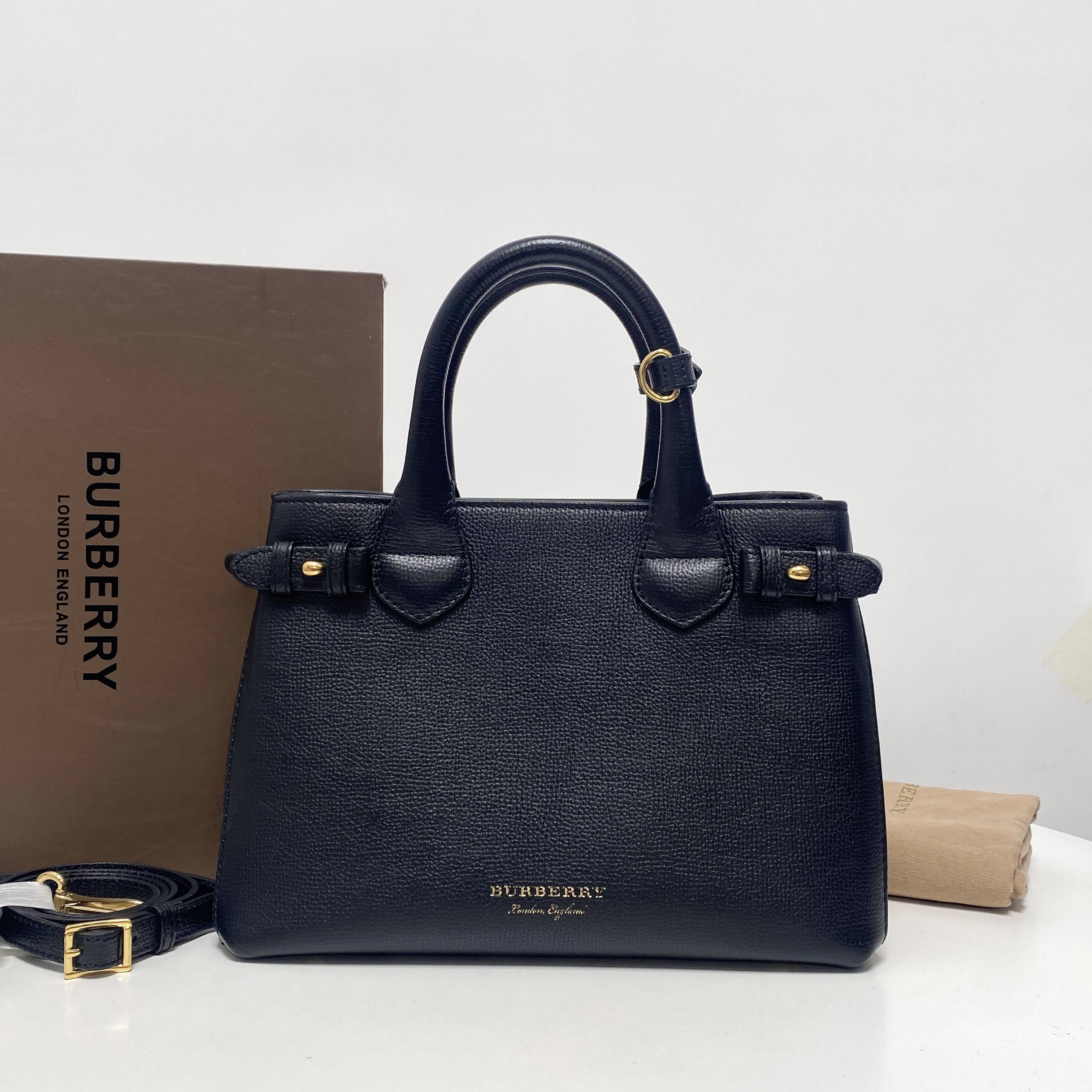 95新 BURBERRY/博柏利 思斯专属 巴宝莉黑色班纳包 BY2386