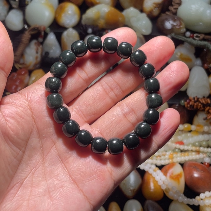 和田玉未镶嵌珠宝奇石