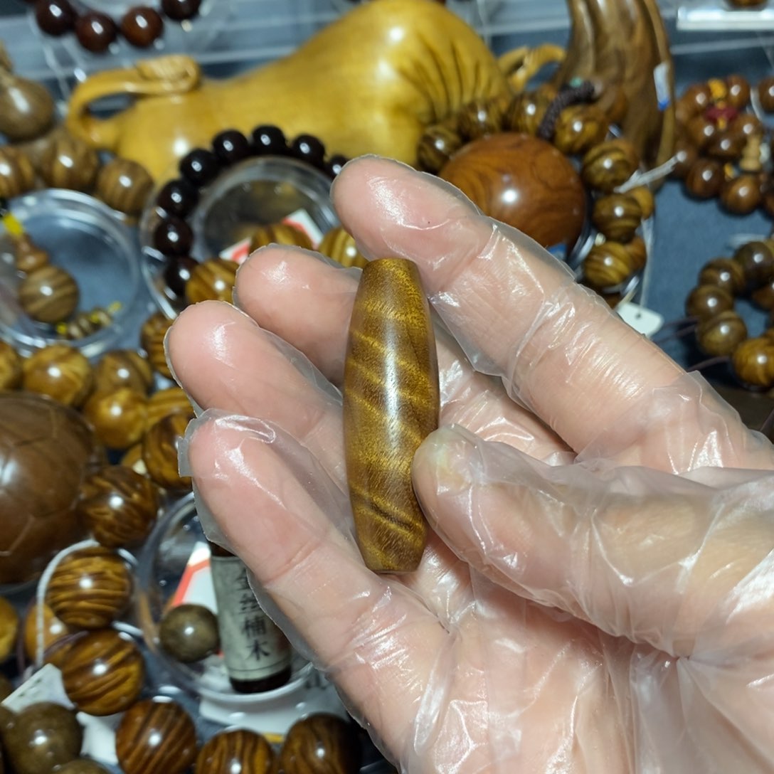 金丝楠木雕工艺品