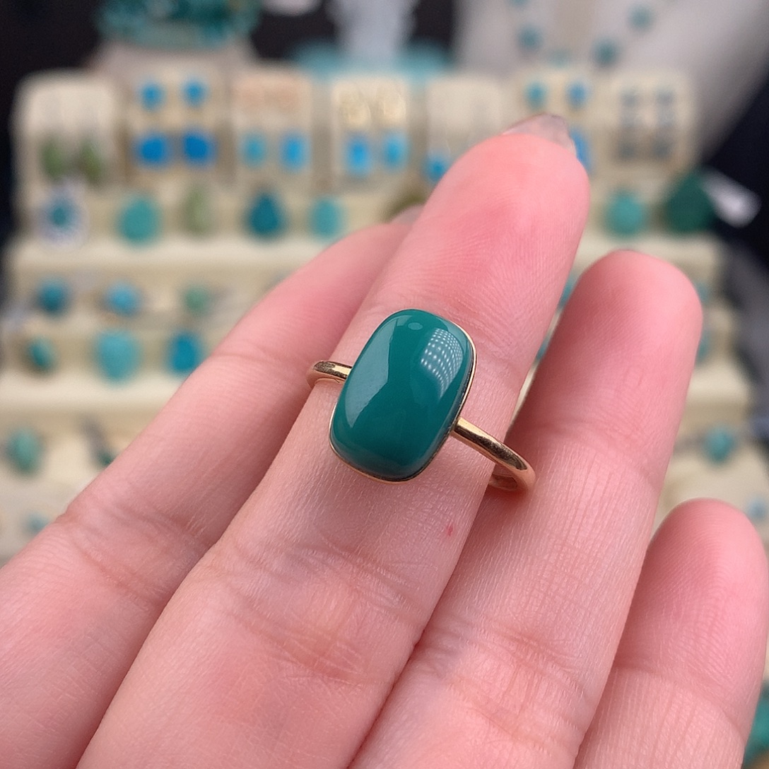绿松石18K金镶嵌戒指
