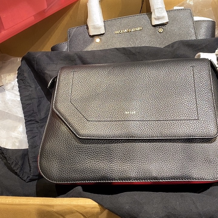 ****笑花岗石铁合金中古香水沐浴露持久留香