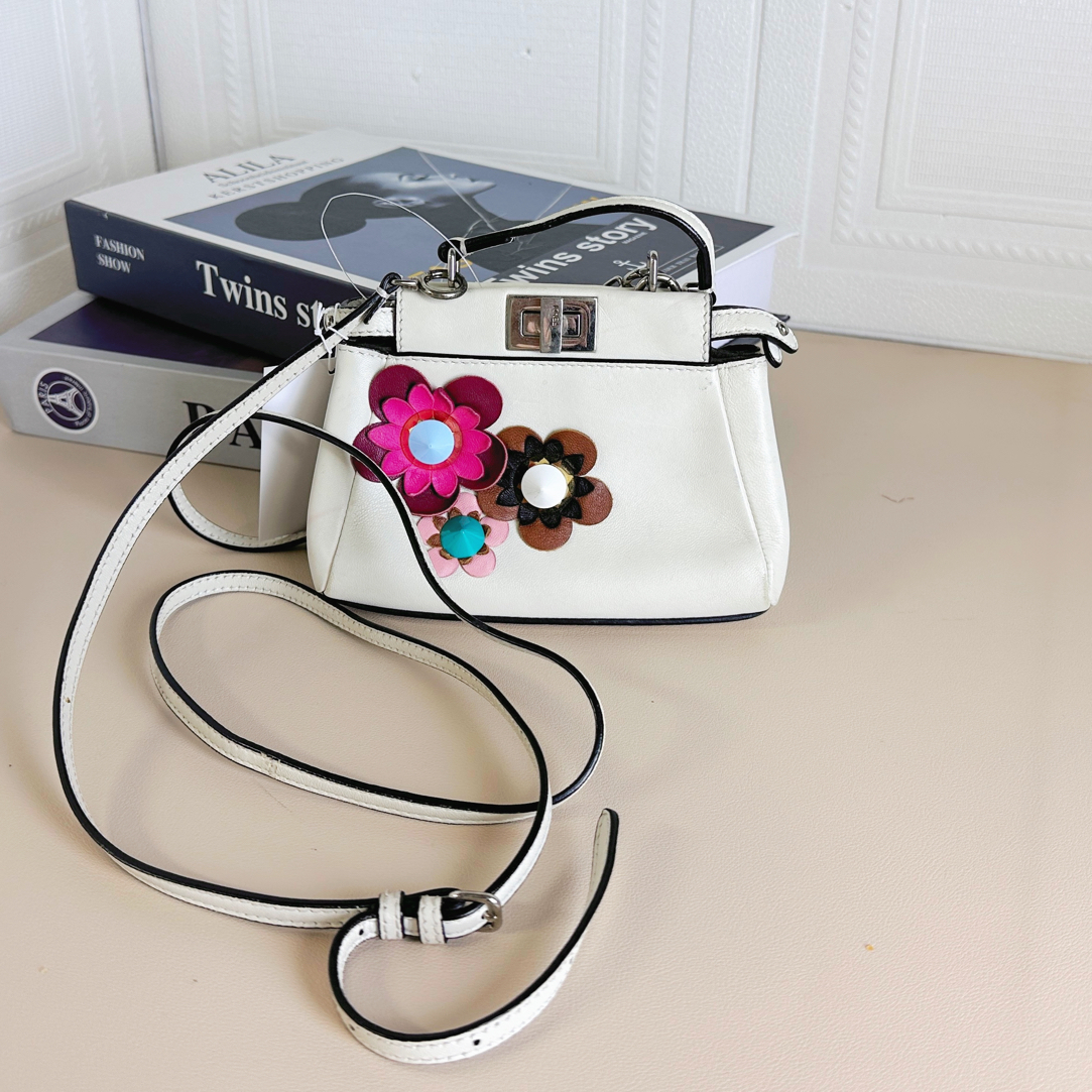 95新 FENDI/芬迪 95新 花朵手袋mini斜挎手提包