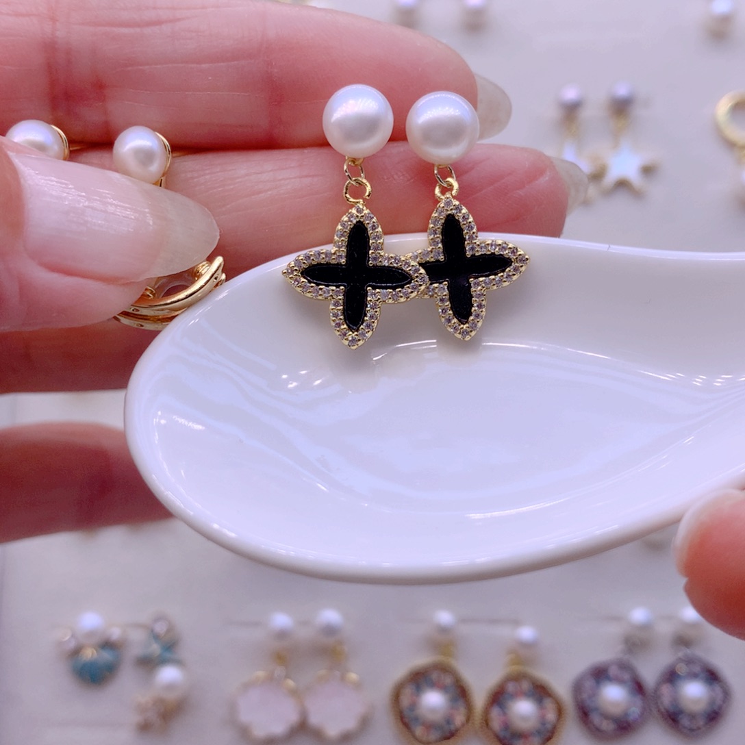 合金耳饰淡水珍珠